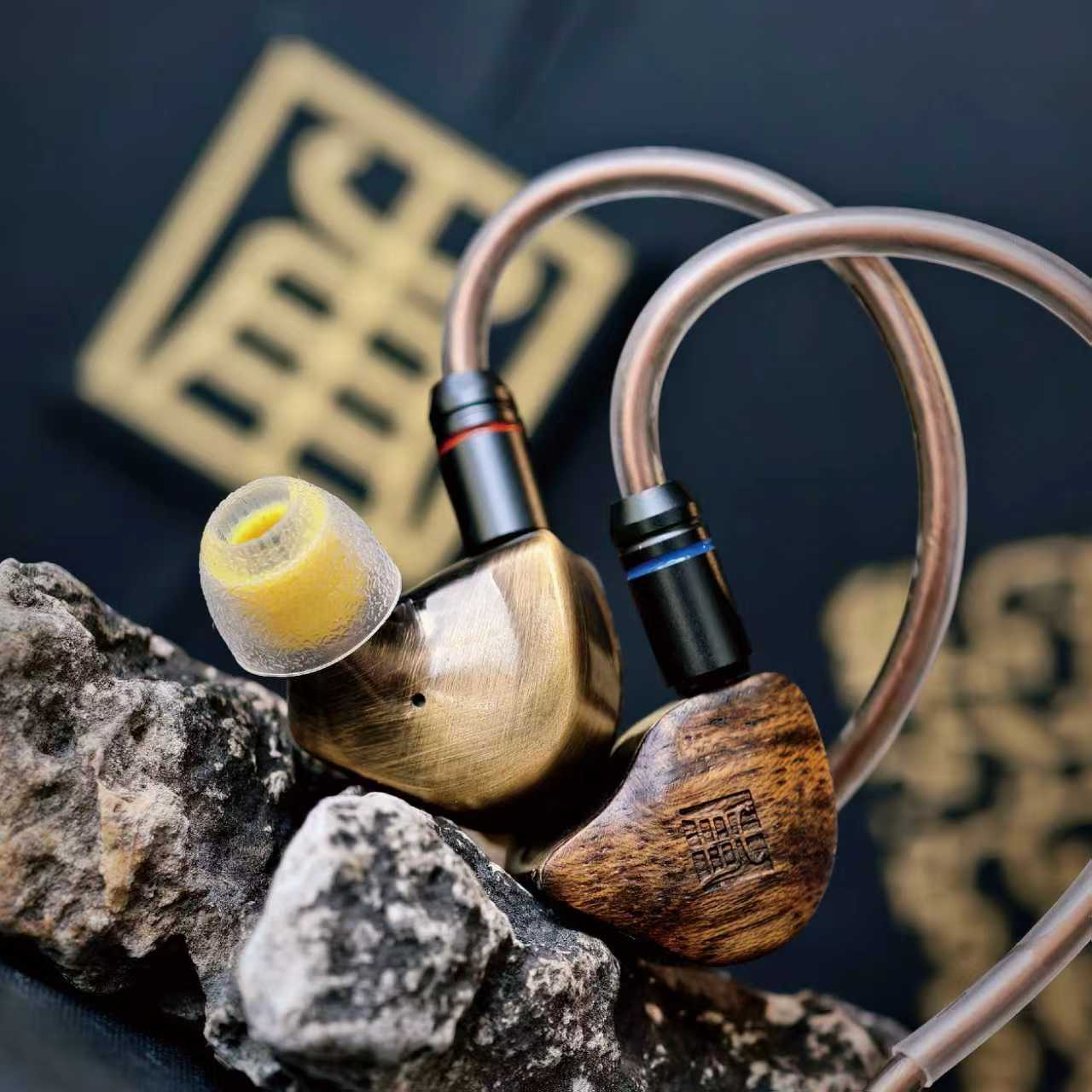 Audione & TANGZU DUFU Second stanza 1Dynamic driver 2 Balanced armature in-ear headphones