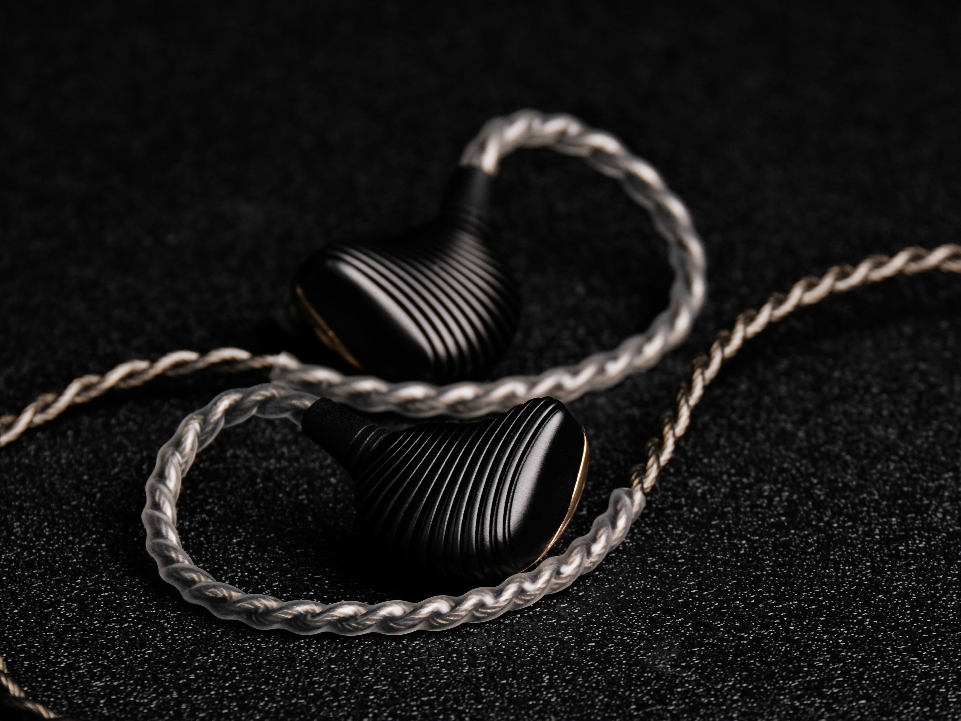 Shanling ME600 – 2 Dynamic + 3 BA 5-Driver In-Ear Monitor – audione