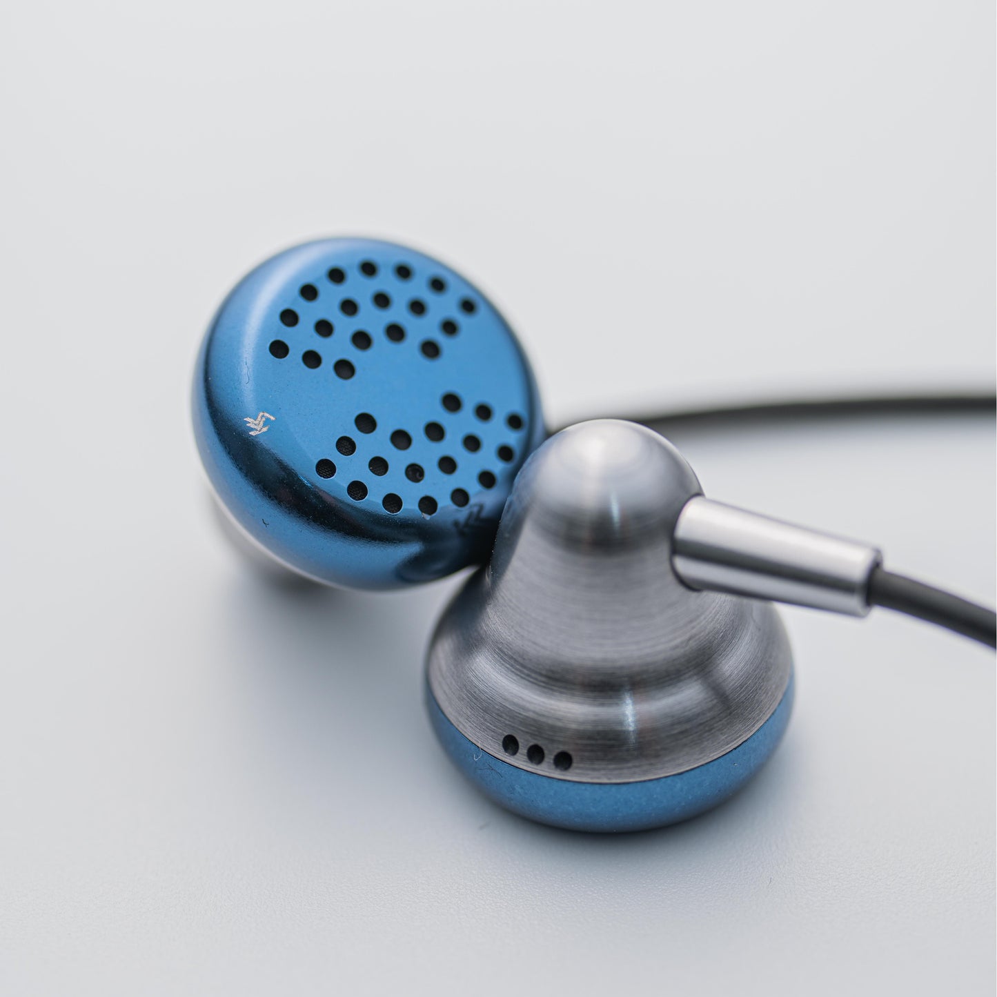 Temperament Flat head wired earphones X3s