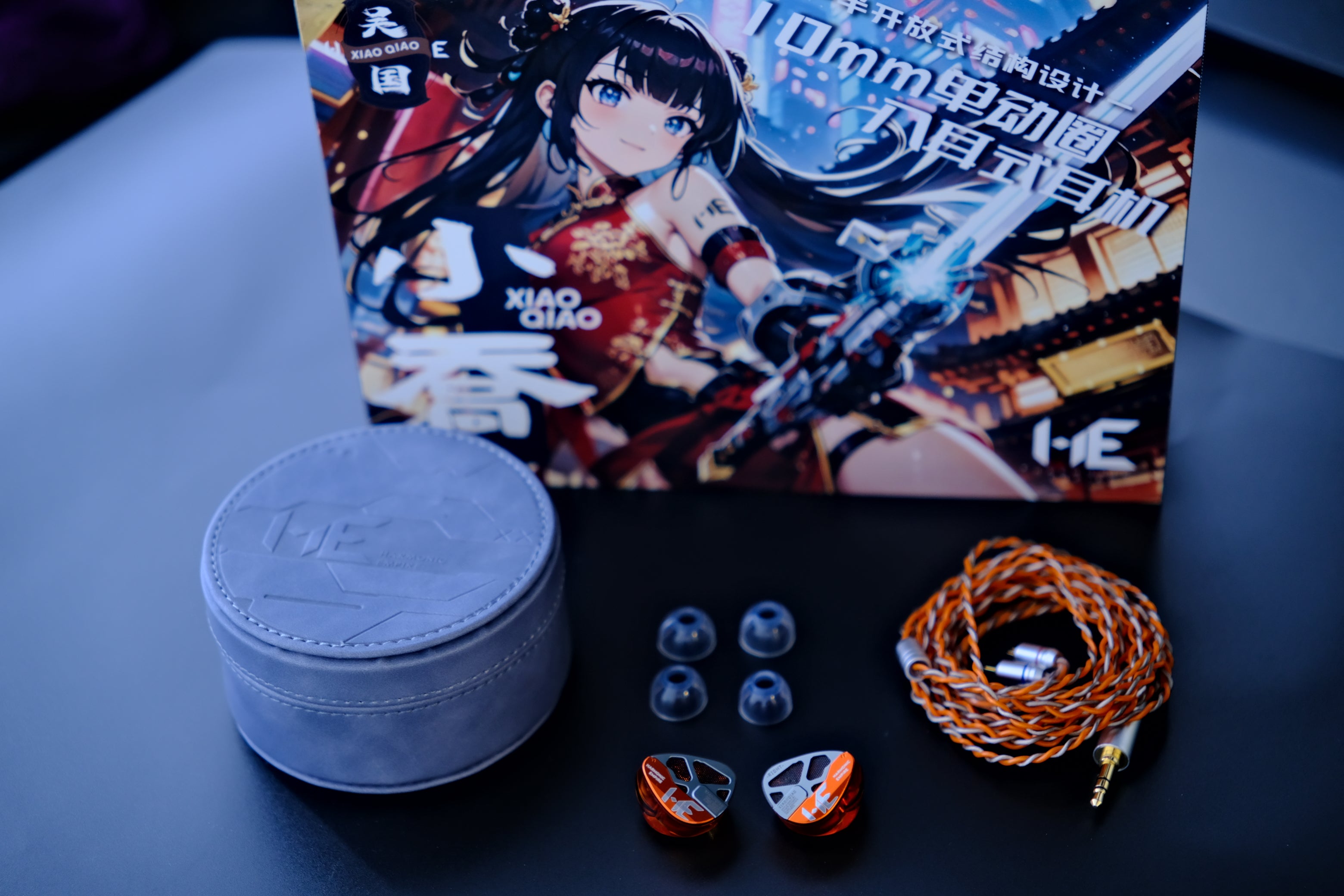 HE XIAO QIAO  In-Ear Headphones